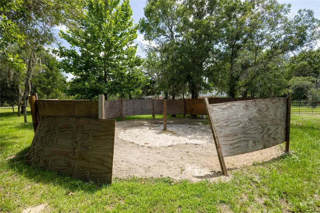 11751 SE 16th Lane Morriston FL 32668