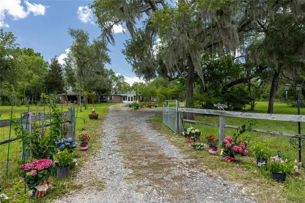 11751 SE 16th Lane Morriston FL 32668