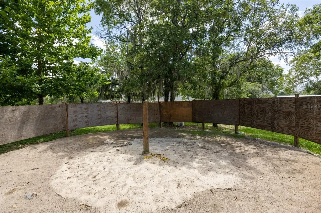 11751 SE 16th Lane Morriston FL 32668