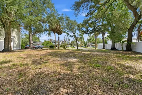 5010 W Azeele Street Tampa FL 33609