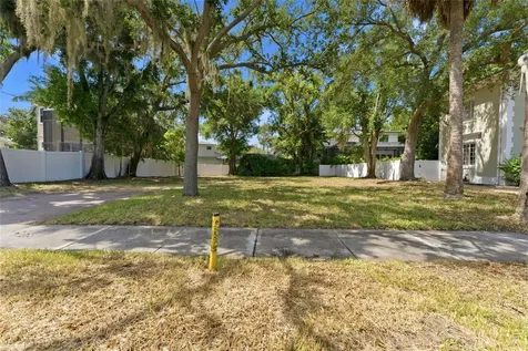 5010 W Azeele Street Tampa FL 33609