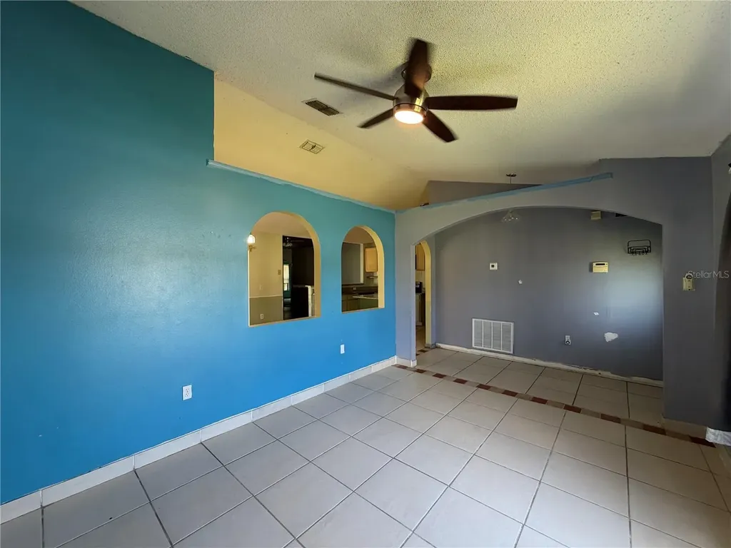 1011 Eiffel Lane Kissimmee FL 34759