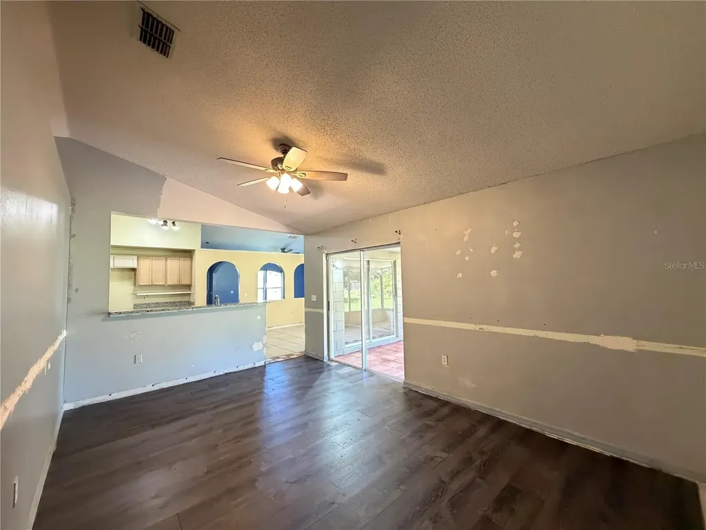 1011 Eiffel Lane Kissimmee FL 34759