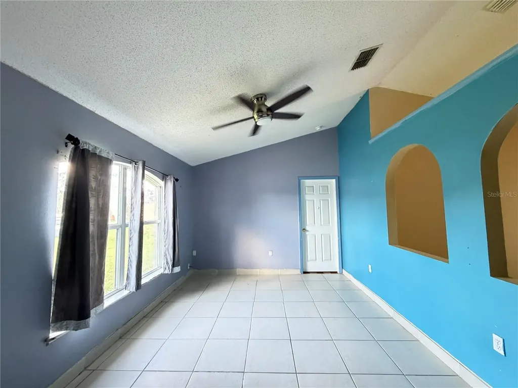 1011 Eiffel Lane Kissimmee FL 34759