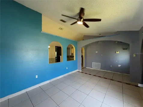1011 Eiffel Lane Kissimmee FL 34759