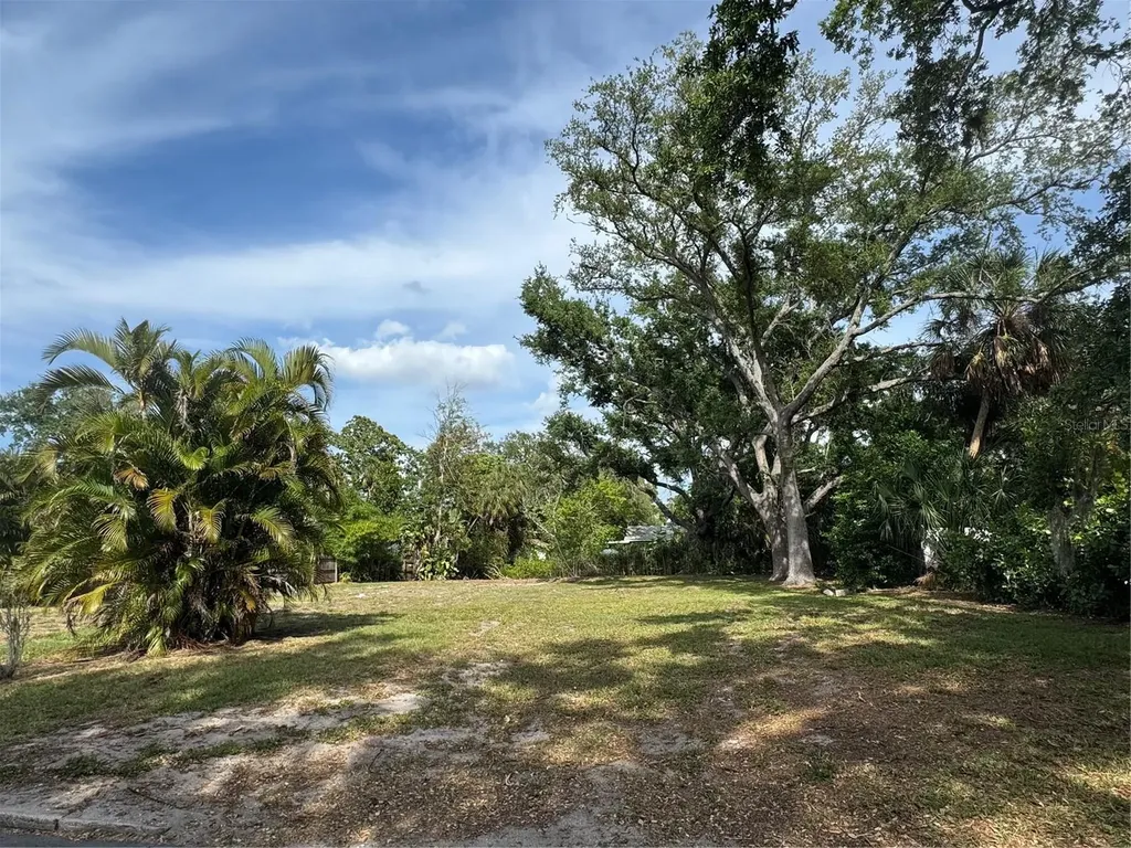 117 29th Street W Bradenton FL 34205