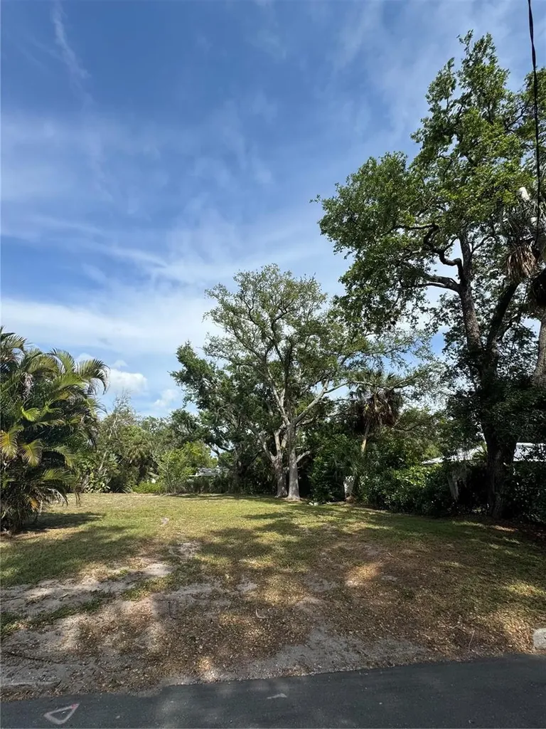 117 29th Street W Bradenton FL 34205