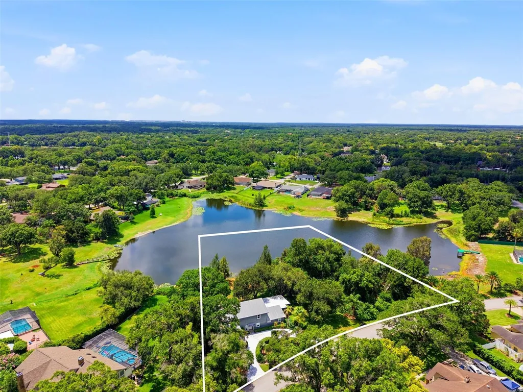 708 Warren Road Lutz FL 33548