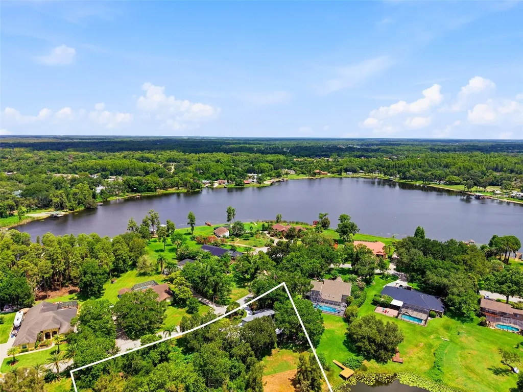 708 Warren Road Lutz FL 33548
