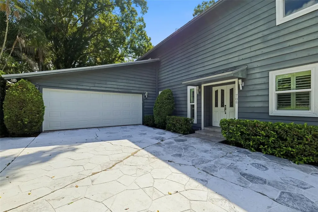 708 Warren Road Lutz FL 33548