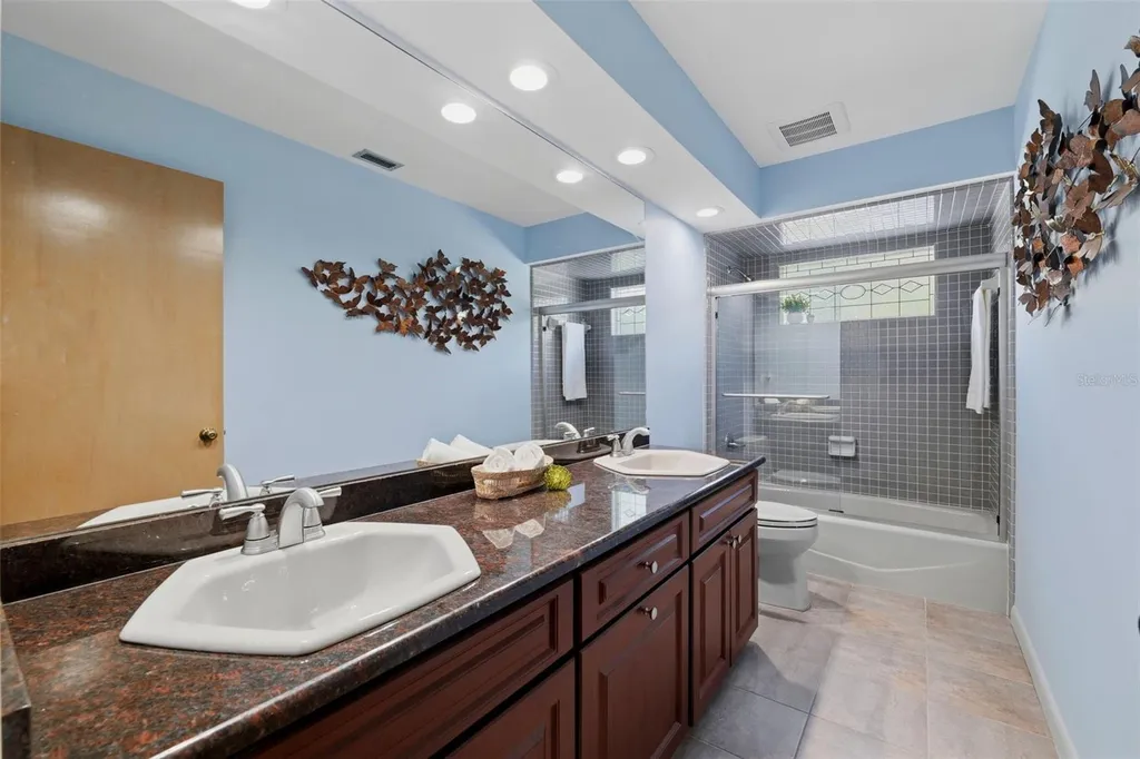 708 Warren Road Lutz FL 33548