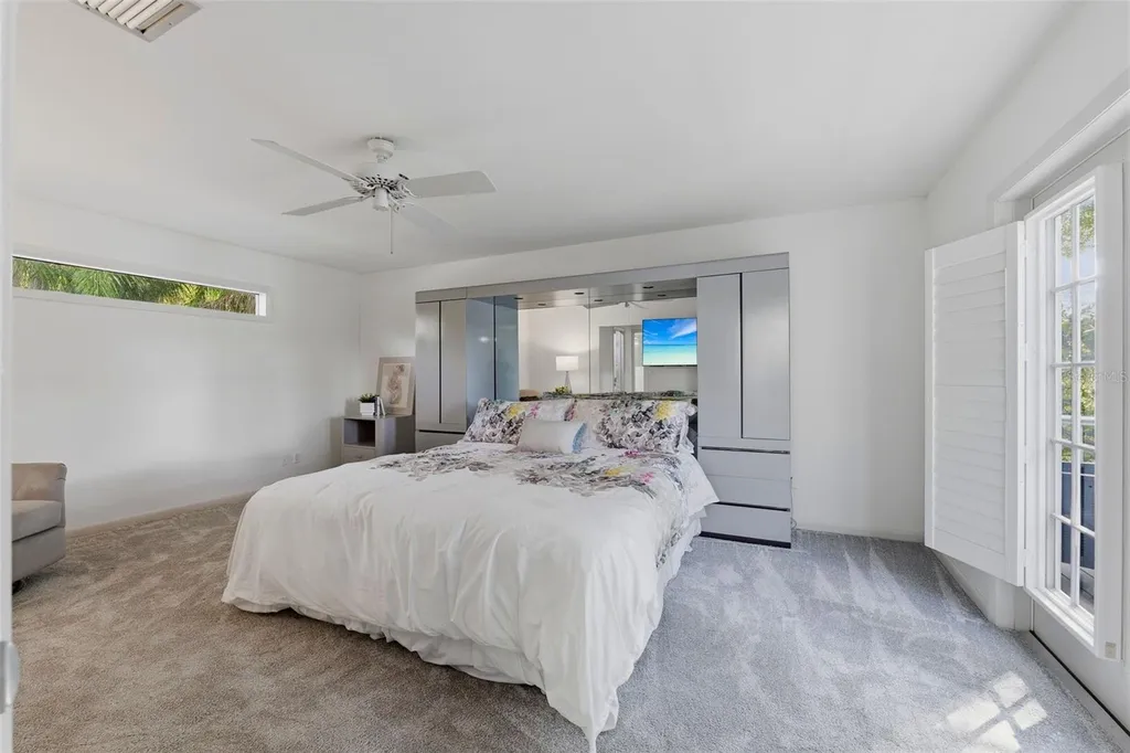 708 Warren Road Lutz FL 33548