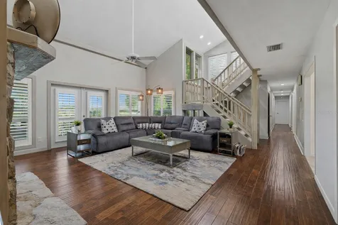 708 Warren Road Lutz FL 33548