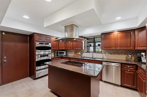 708 Warren Road Lutz FL 33548