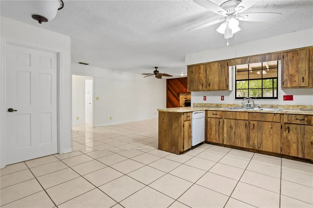 1949 Dupont Court Deltona FL 32725