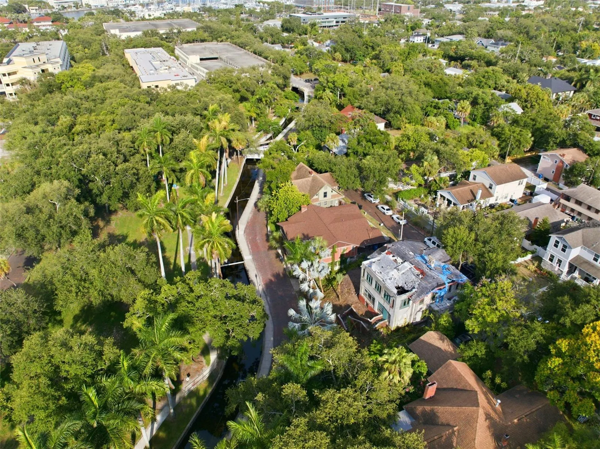 651 10th Ave S St Petersburg FL 33701