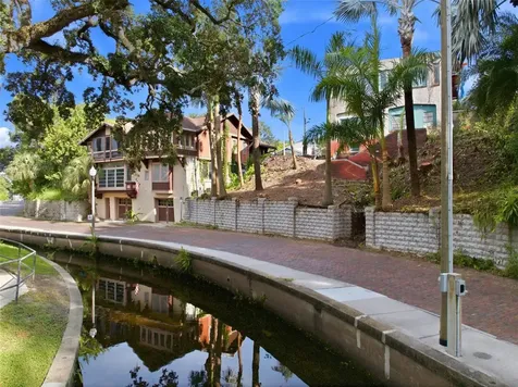 651 10th Ave S St Petersburg FL 33701