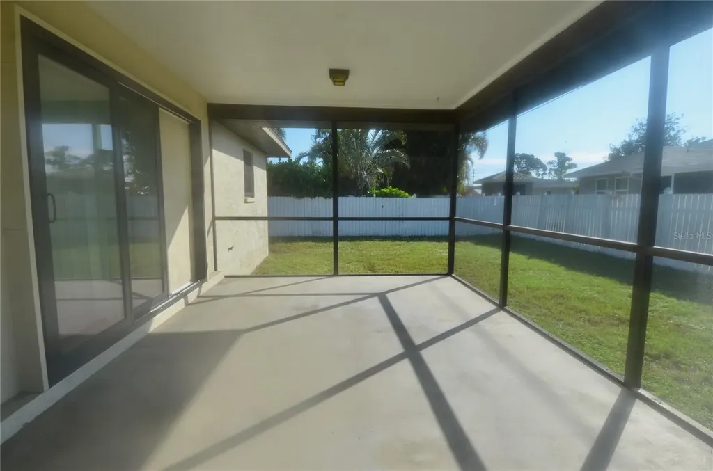 1379 Everest Road Venice FL 34293