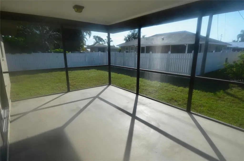 1379 Everest Road Venice FL 34293