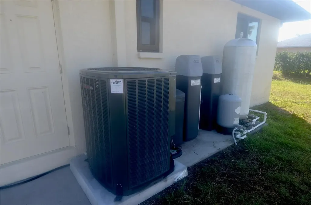 1379 Everest Road Venice FL 34293