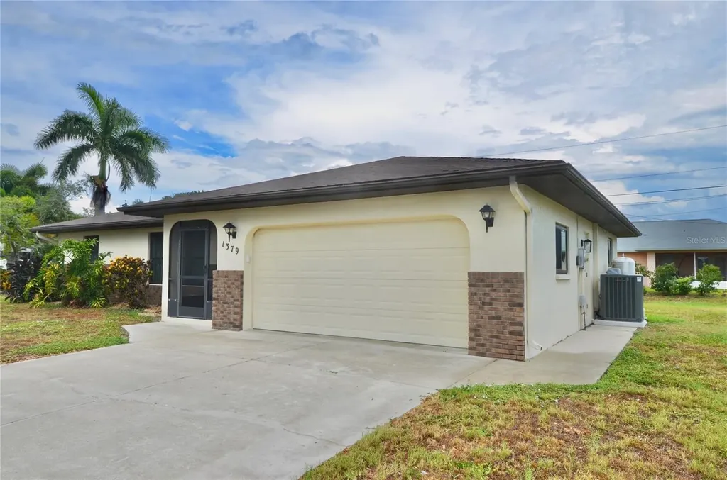 1379 Everest Road Venice FL 34293