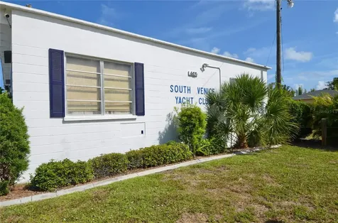 1379 Everest Road Venice FL 34293