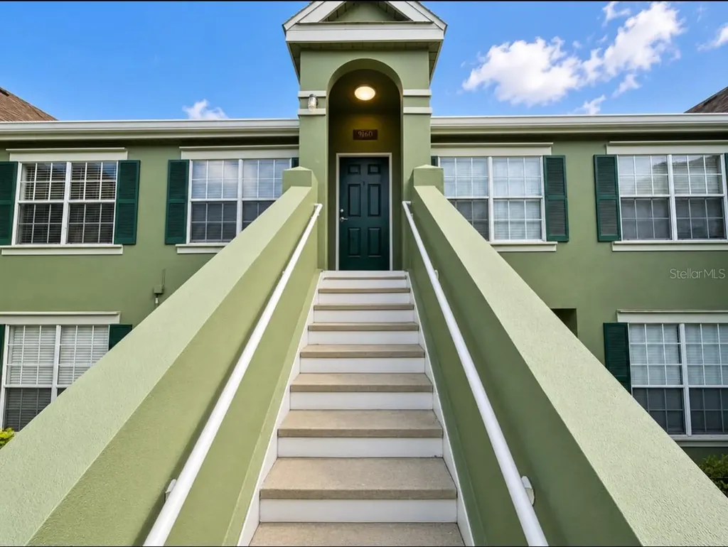 9160 Lake Chase Island Way Tampa FL 33626