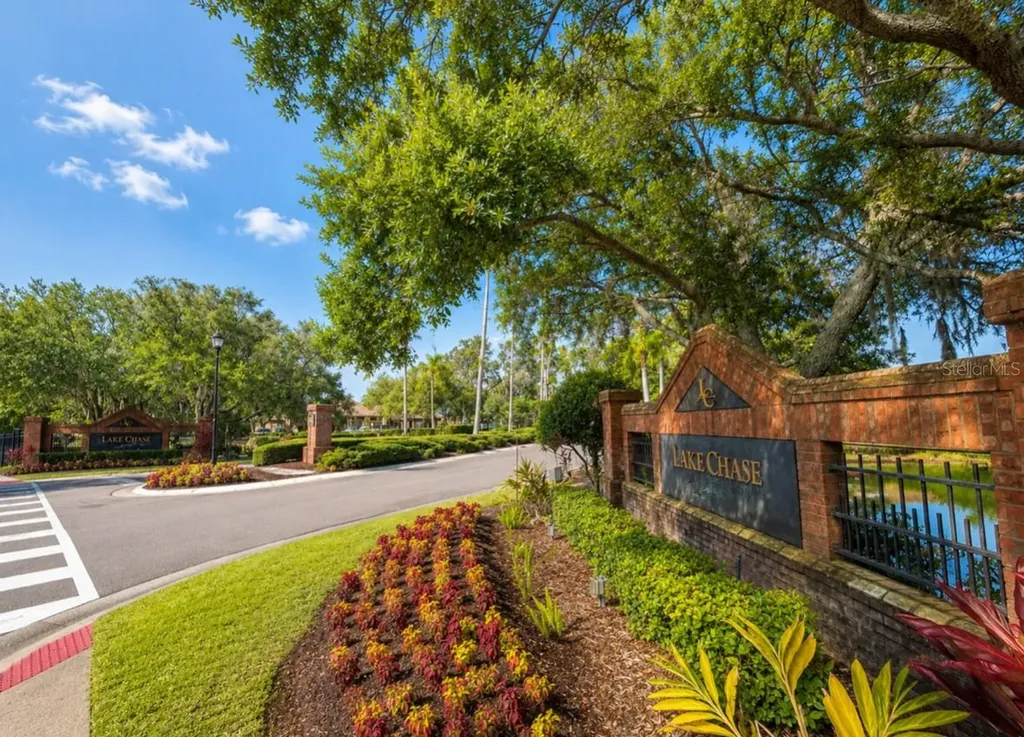 9160 Lake Chase Island Way Tampa FL 33626
