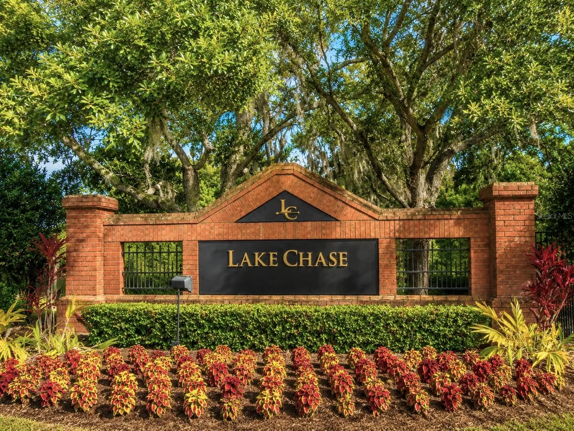 9160 Lake Chase Island Way Tampa FL 33626