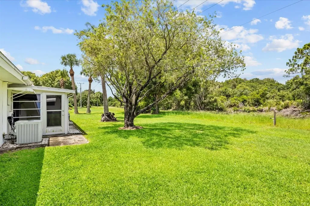 127 Lakes End Drive Fort Pierce FL 34982