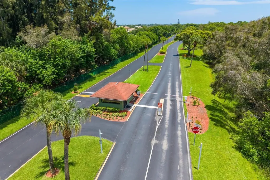 127 Lakes End Drive Fort Pierce FL 34982