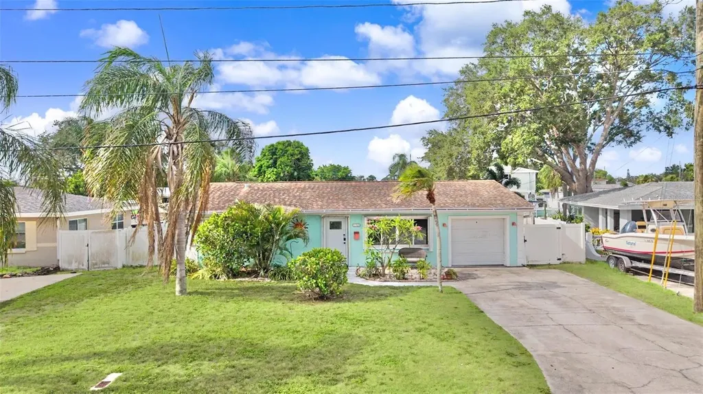 9472 Treasure Lane NE St Petersburg FL 33702