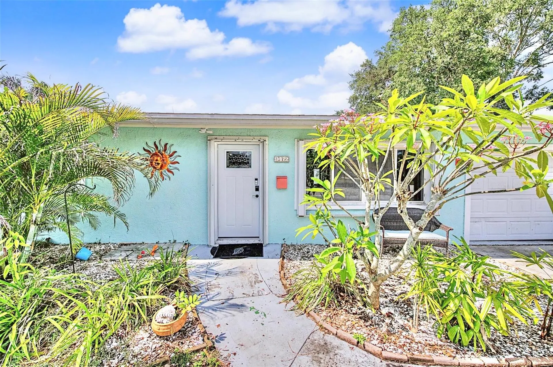 9472 Treasure Lane NE St Petersburg FL 33702