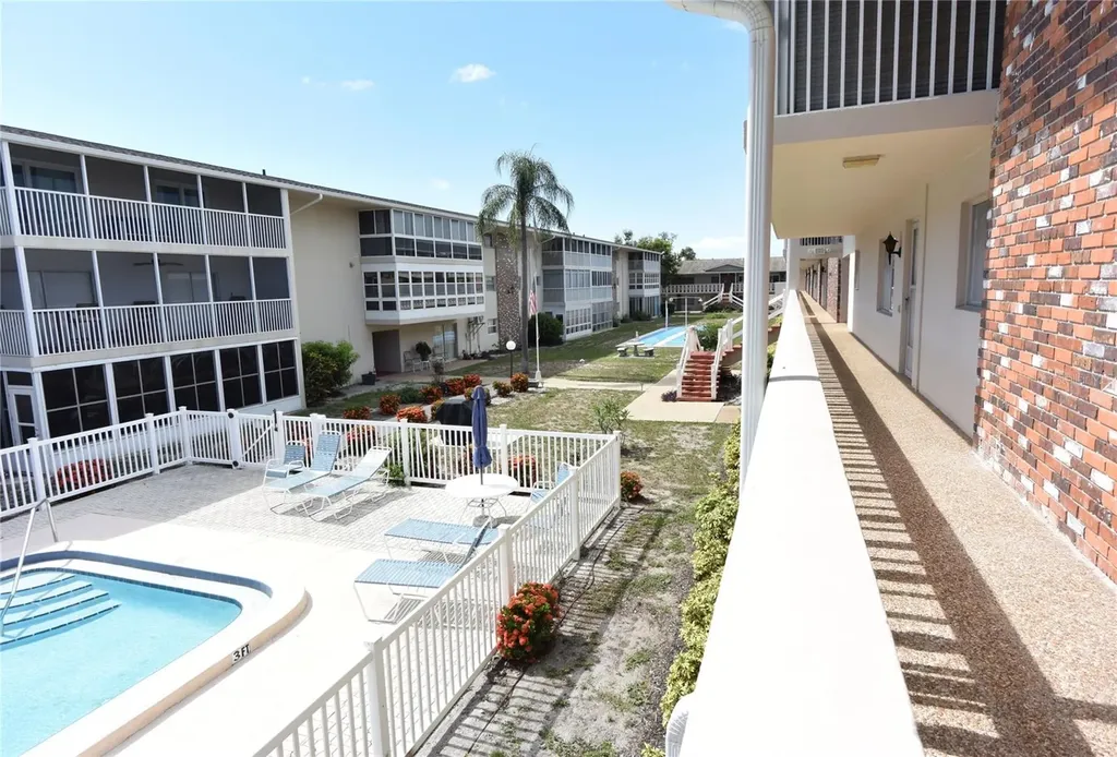 3751 S School Avenue Sarasota FL 34239