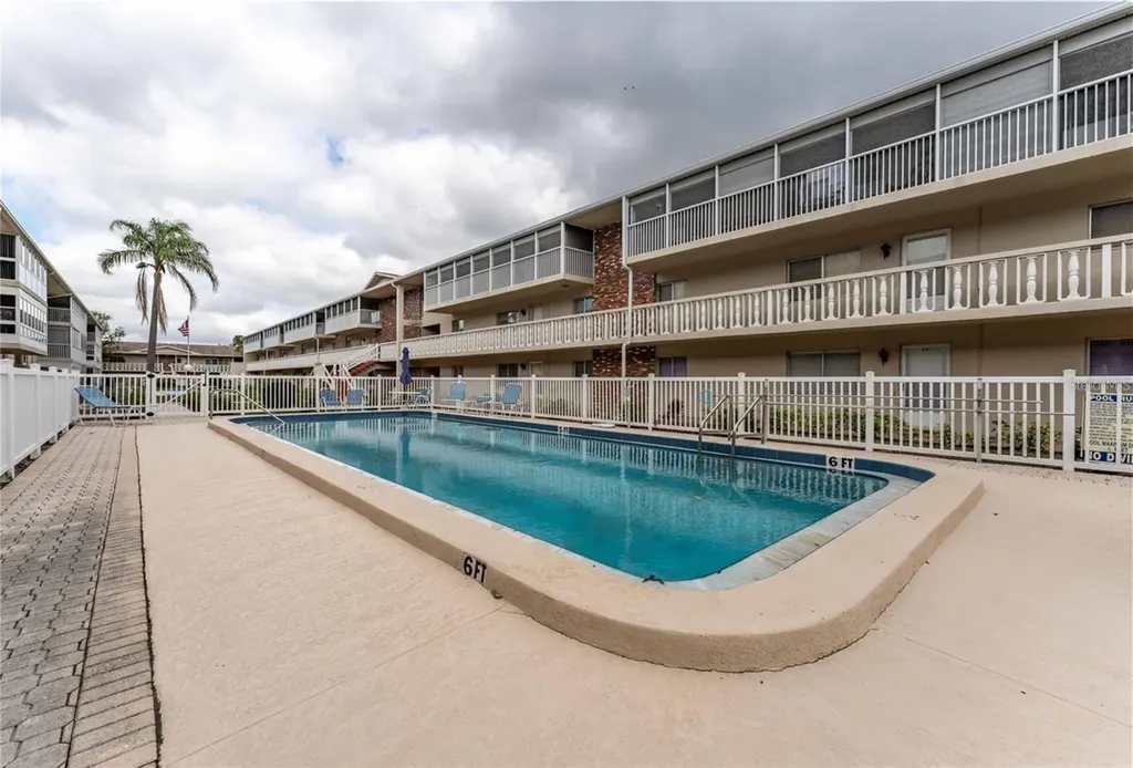 3751 S School Avenue Sarasota FL 34239