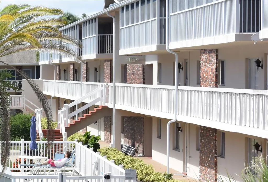 3751 S School Avenue Sarasota FL 34239