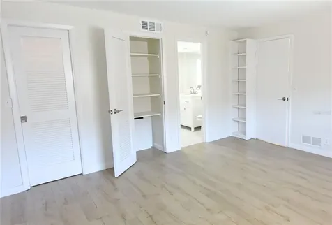 3751 S School Avenue Sarasota FL 34239