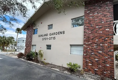 3751 S School Avenue Sarasota FL 34239