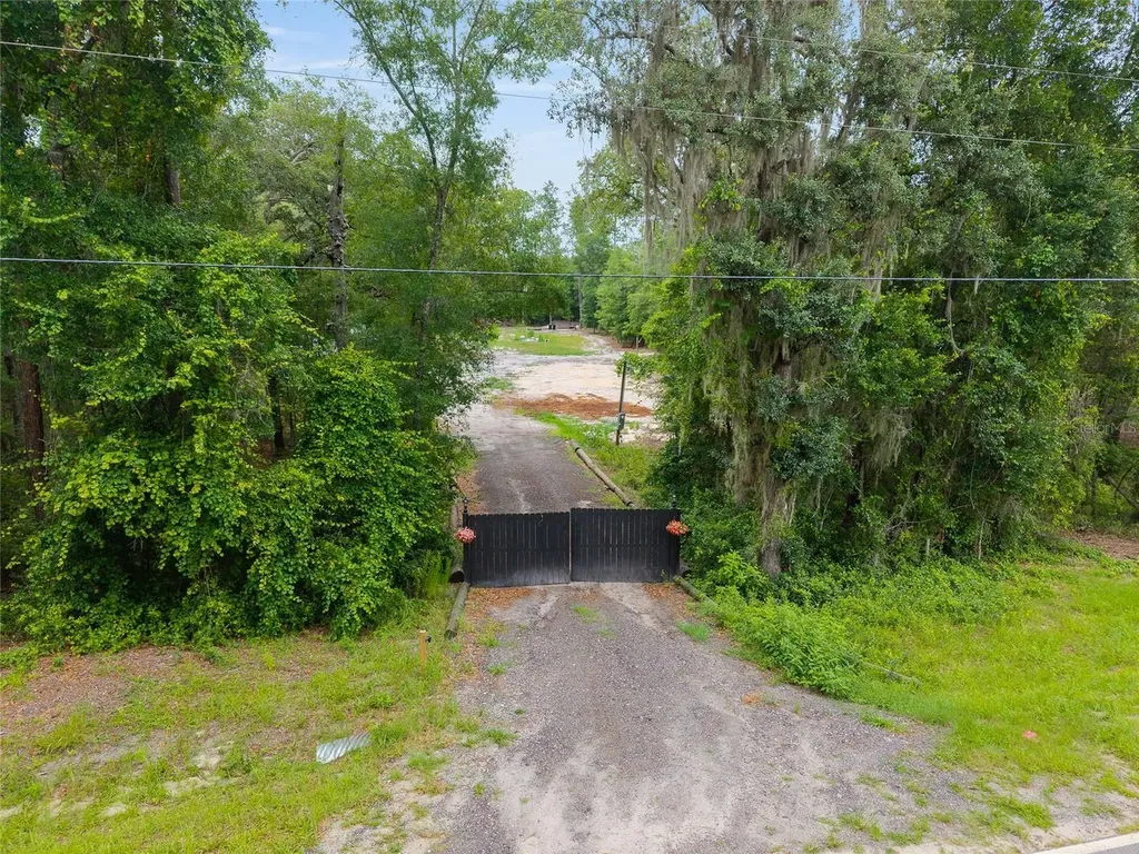 261 Ashley Lake Drive Melrose FL 32666