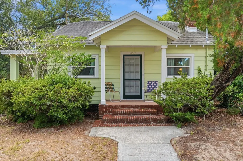 1747 Apache Trail Clearwater FL 33755