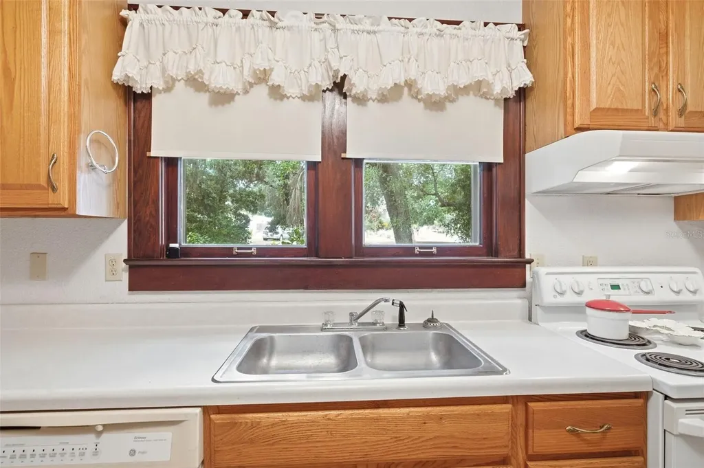 1747 Apache Trail Clearwater FL 33755