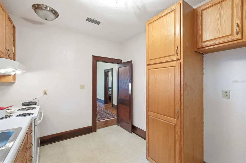 1747 Apache Trail Clearwater FL 33755