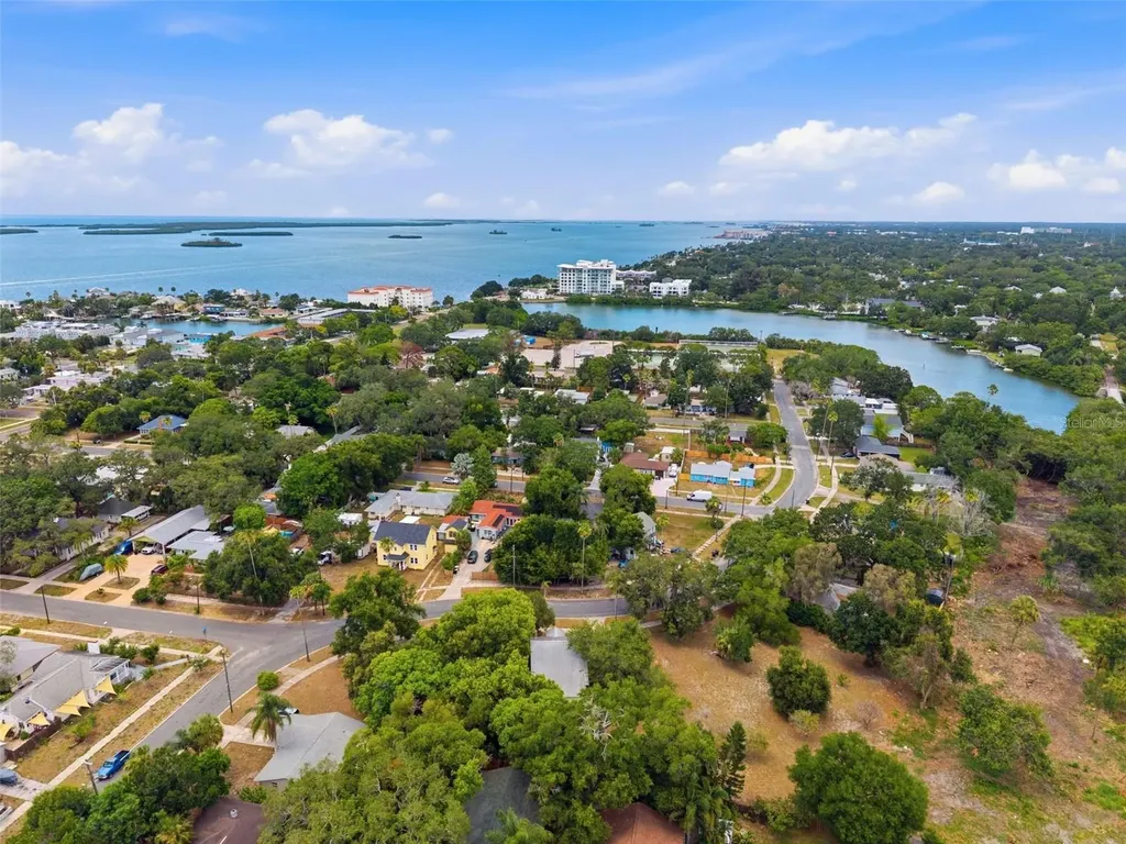 1747 Apache Trail Clearwater FL 33755