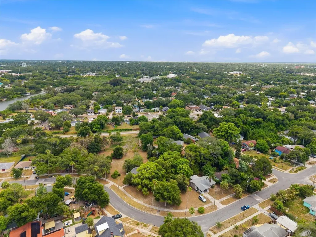 1747 Apache Trail Clearwater FL 33755