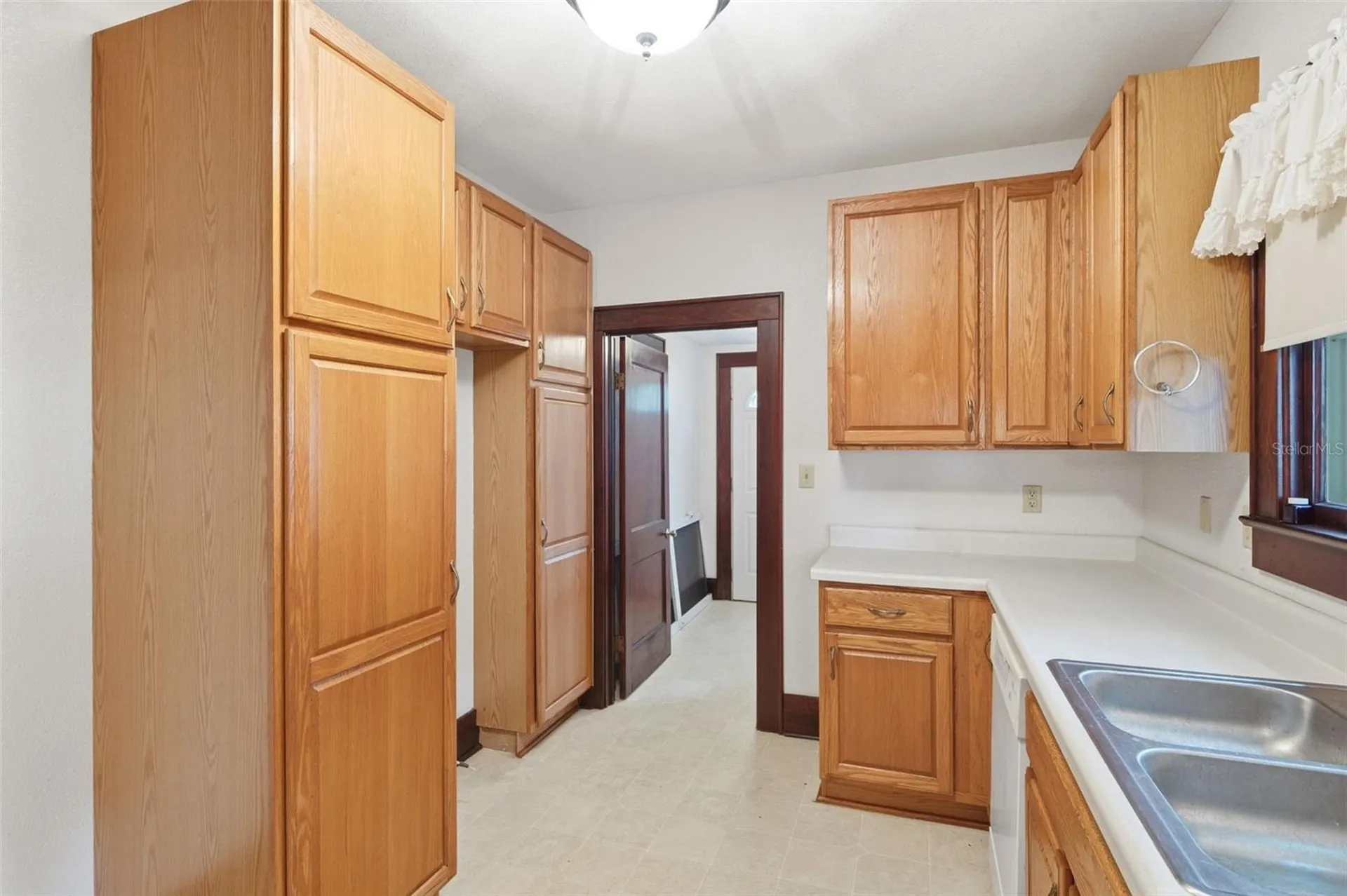 1747 Apache Trail Clearwater FL 33755