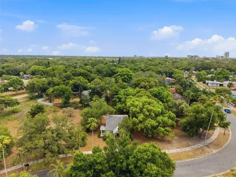 1747 Apache Trail Clearwater FL 33755