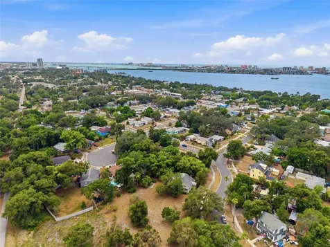 1747 Apache Trail Clearwater FL 33755