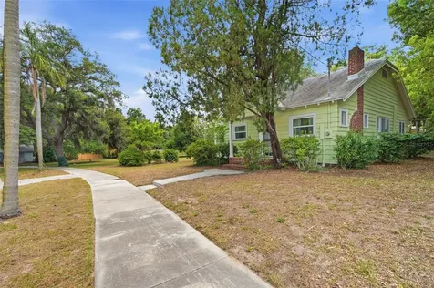 1747 Apache Trail Clearwater FL 33755