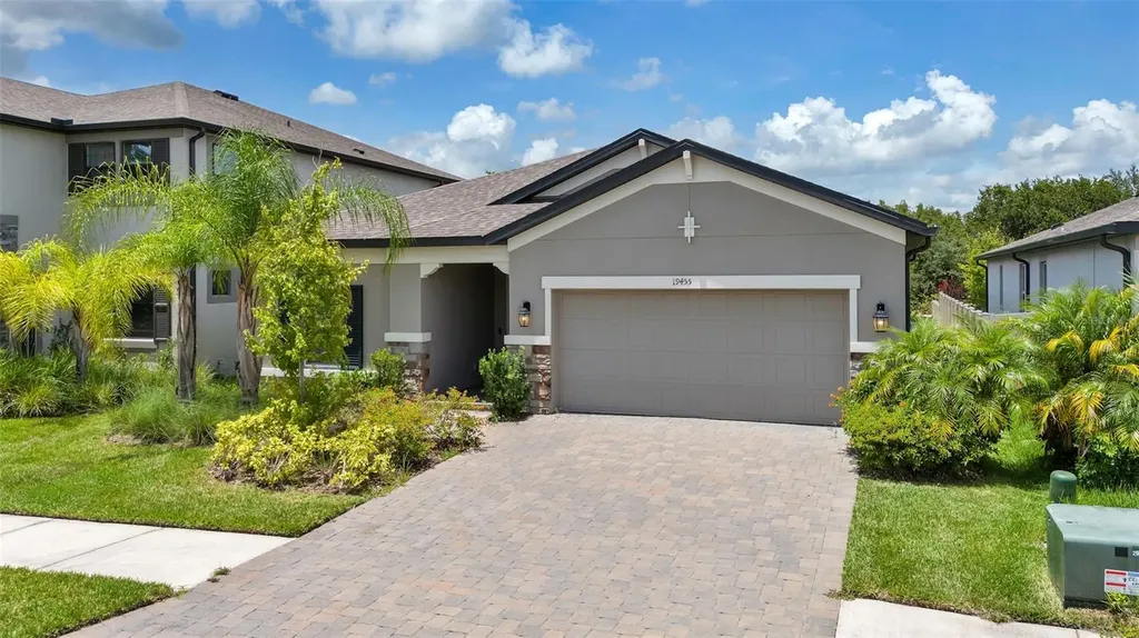 19455 Redwood Point Drive Tampa FL 33647