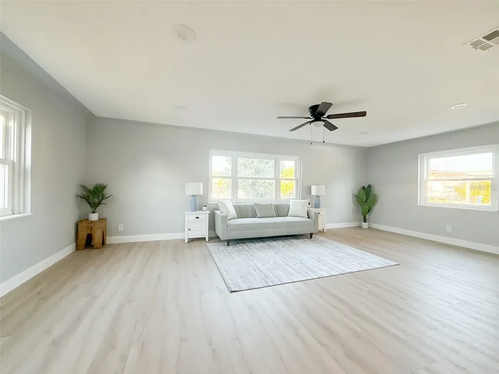 13290 3rd Street E Madeira Beach FL 33708